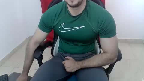 Snapshot of andres180950734 chatting on September 12, 12:07 pm andres180950734 online show from September 12, 12:07 pm