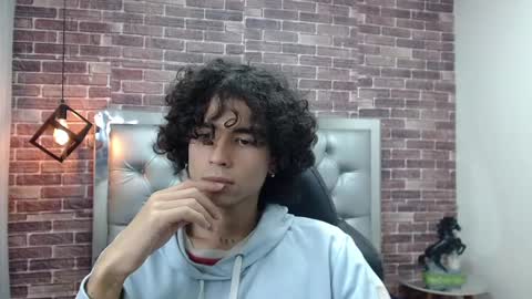 andres_ocasio online show from March 5, 3:40 pm