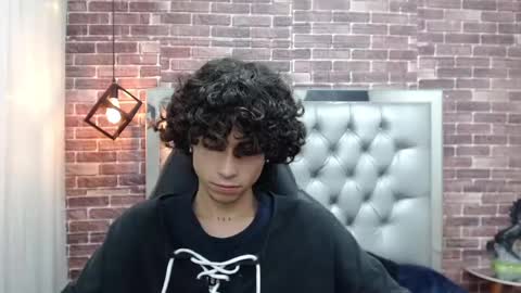 andres_ocasio online show from March 6, 6:59 pm