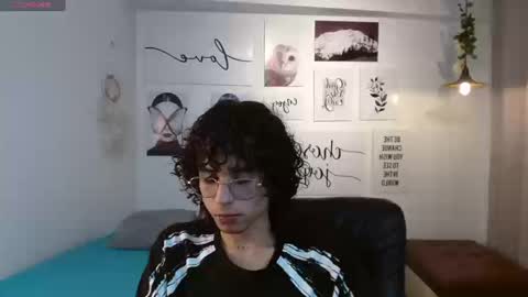 andres_ocasio online show from September 9, 8:53 pm