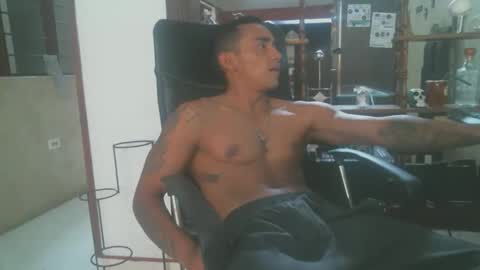 andresfmc1997 online show from September 18, 2:54 pm