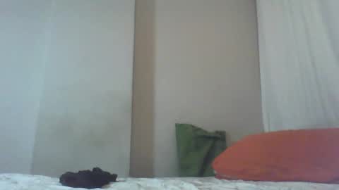 Snapshot of andrevalente99 chatting on March 7, 6:46 am ADONIS online show from March 7, 6:46 am