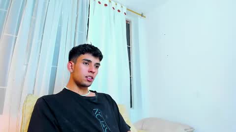 Andy online show from February 1, 6:19 pm