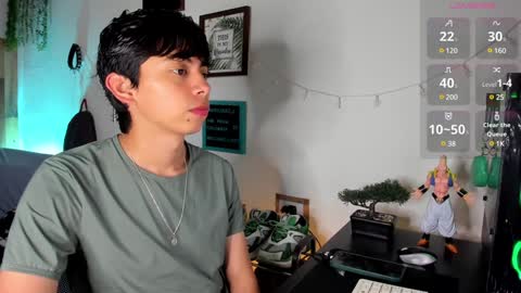 Snapshot of andy_guez_11 chatting on February 5, 11:23 am andy_guez_11 online show from February 5, 11:23 am