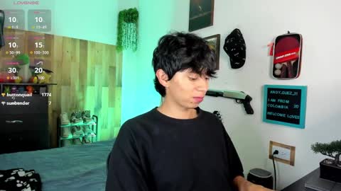 Snapshot of andy_guez_11 chatting on February 17, 1:11 pm andy_guez_11 online show from February 17, 1:11 pm