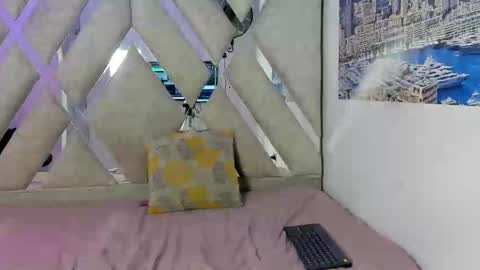 andy_jones7 online show from September 19, 3:43 am