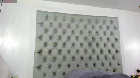 Snapshot of anette_cooper chatting on September 17, 3:54 am anette_cooper online show from September 17, 3:54 am