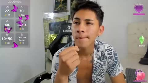 Snapshot of angel_medina19 chatting on March 5, 6:23 pm Angel Medina online show from March 5, 6:23 pm