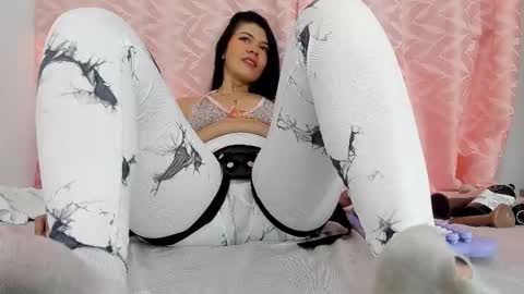 Snapshot of angela_lia_ chatting on March 12, 1:40 pm Angela online show from March 12, 1:40 pm