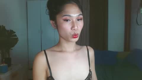 angela online show from December 7, 2:25 am