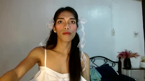 SENORITA online show from January 22, 2:03 pm