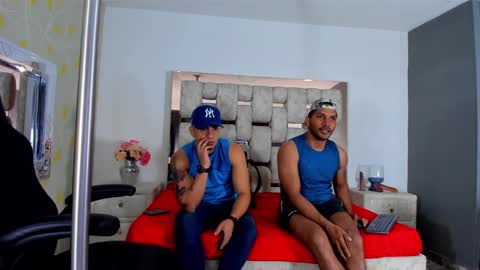 Angel And Cris online show from September 16, 12:29 pm