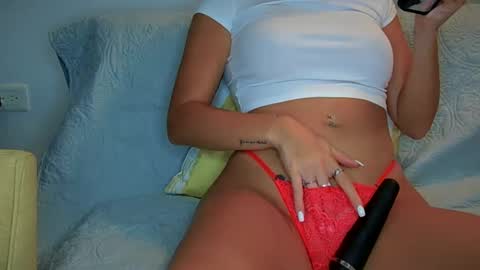 Snapshot of angelbabylovee chatting on September 14, 3:09 am Angel online show from September 14, 3:09 am