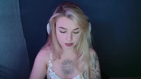 Snapshot of angelicablanch chatting on September 9, 8:09 pm angelicablanch online show from September 9, 8:09 pm