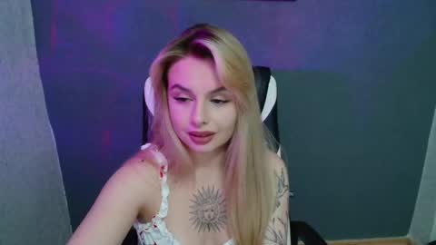 Snapshot of angelicablanch chatting on September 12, 9:06 pm angelicablanch online show from September 12, 9:06 pm