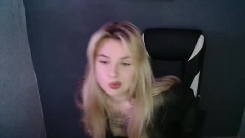 Snapshot of angelicablanch chatting on September 10, 8:54 pm angelicablanch online show from September 10, 8:54 pm