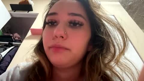 Snapshot of angelicasn0w chatting on January 31, 3:41 am AngelicaSnow AngelParis online show from January 31, 3:41 am