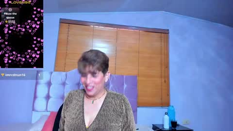 Snapshot of angelina_stone_65 chatting on January 13, 10:13 pm Angelina online show from January 13, 10:13 pm