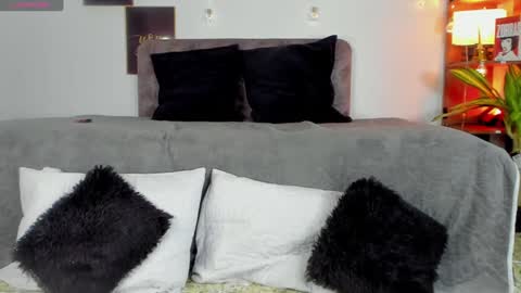 angelinepossy online show from December 1, 9:39 pm
