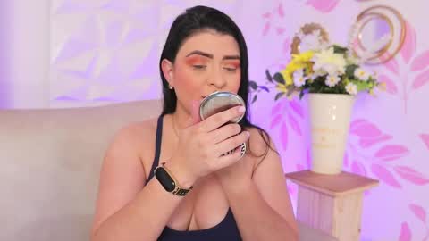 Snapshot of anikaromanoff chatting on February 17, 12:05 pm Lauren Anika online show from February 17, 12:05 pm
