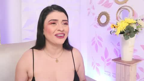 Snapshot of anikaromanoff chatting on February 18, 12:06 pm Lauren Anika online show from February 18, 12:06 pm