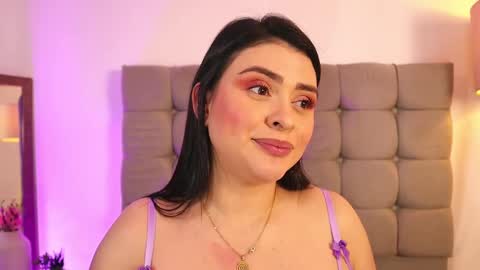 Snapshot of anikaromanoff chatting on February 21, 6:15 pm Lauren Anika online show from February 21, 6:15 pm