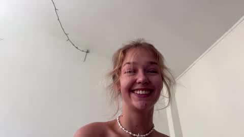 anita__hills online show from December 25, 4:22 am