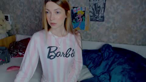 Snapshot of anita_moon_ chatting on March 11, 1:59 am anita_moon_ online show from March 11, 1:59 am
