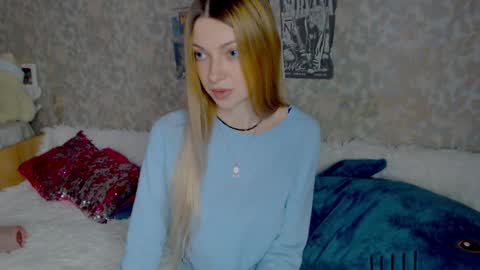 Snapshot of anita_moon_ chatting on February 25, 1:09 am anita_moon_ online show from February 25, 1:09 am