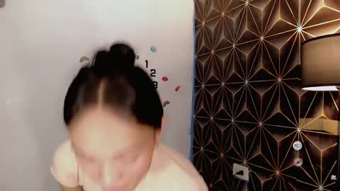 anita online show from December 6, 6:53 am