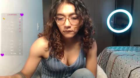 Snapshot of anna_dlove_cam chatting on February 21, 5:53 pm Anna online show from February 21, 5:53 pm