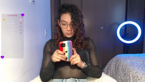 Snapshot of anna_dlove_cam chatting on February 4, 2:53 pm Anna online show from February 4, 2:53 pm
