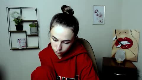 anna_sia online show from September 12, 2:30 pm