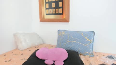 Snapshot of annavalente_ chatting on March 4, 5:13 pm anna online show from March 4, 5:13 pm