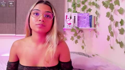 Snapshot of annebull_ chatting on February 19, 12:03 am Anne online show from February 19, 12:03 am