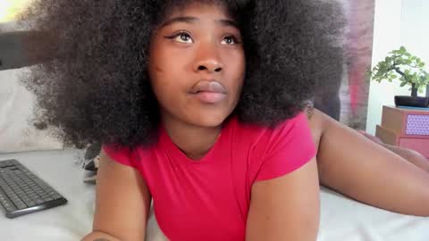 Snapshot of anneth__m chatting on September 9, 8:42 pm Anneth online show from September 9, 8:42 pm