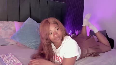 Snapshot of anneth__m chatting on January 10, 8:04 pm Anneth online show from January 10, 8:04 pm