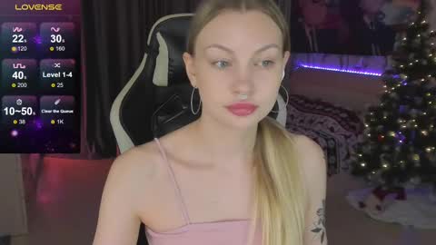 Snapshot of annie69kiss chatting on February 26, 2:27 pm Annie online show from February 26, 2:27 pm