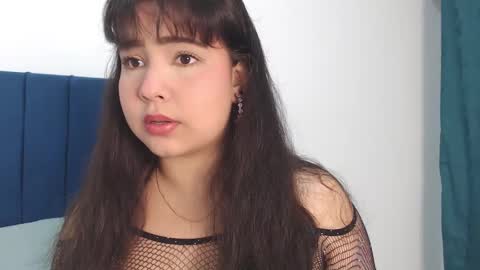 Snapshot of anyagraham chatting on March 2, 5:23 am I am Anya online show from March 2, 5:23 am