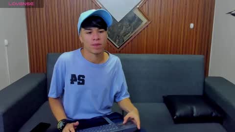 Snapshot of anyelo_sexyhot chatting on February 6, 12:15 pm anyelo_sexyhot online show from February 6, 12:15 pm