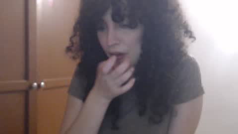 Snapshot of apolosbitch chatting on January 25, 12:06 am Nix online show from January 25, 12:06 am