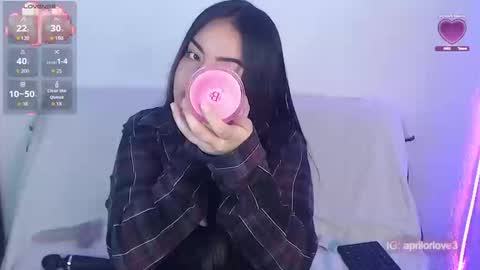 Snapshot of apriil_3 chatting on September 16, 3:37 pm Abril Freelance Model online show from September 16, 3:37 pm