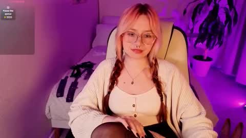  April  follow me  online show from September 16, 4:32 pm