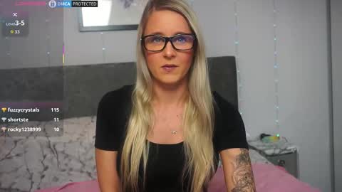 Snapshot of april_flix chatting on September 10, 8:43 pm April Flix online show from September 10, 8:43 pm