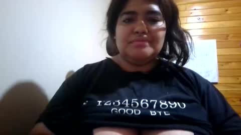 Snapshot of aprilversace chatting on February 27, 4:13 am aprilversace online show from February 27, 4:13 am