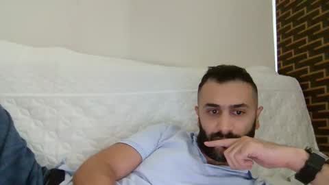 Snapshot of arabhairy90 chatting on September 13, 11:12 am hairycub online show from September 13, 11:12 am