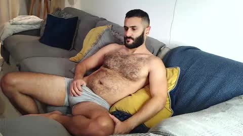 Snapshot of arabhairy90 chatting on September 20, 7:06 pm hairycub online show from September 20, 7:06 pm