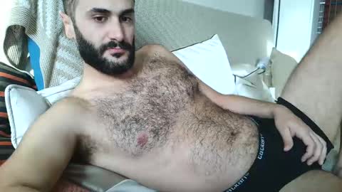 Snapshot of arabhairy90 chatting on March 11, 3:58 am hairycub online show from March 11, 3:58 am