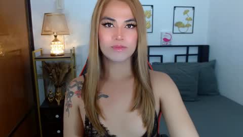 Snapshot of arcicola2727 chatting on December 4, 8:50 am Arci online show from December 4, 8:50 am