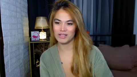 Snapshot of arcicola2727 chatting on March 4, 12:07 am Arci online show from March 4, 12:07 am